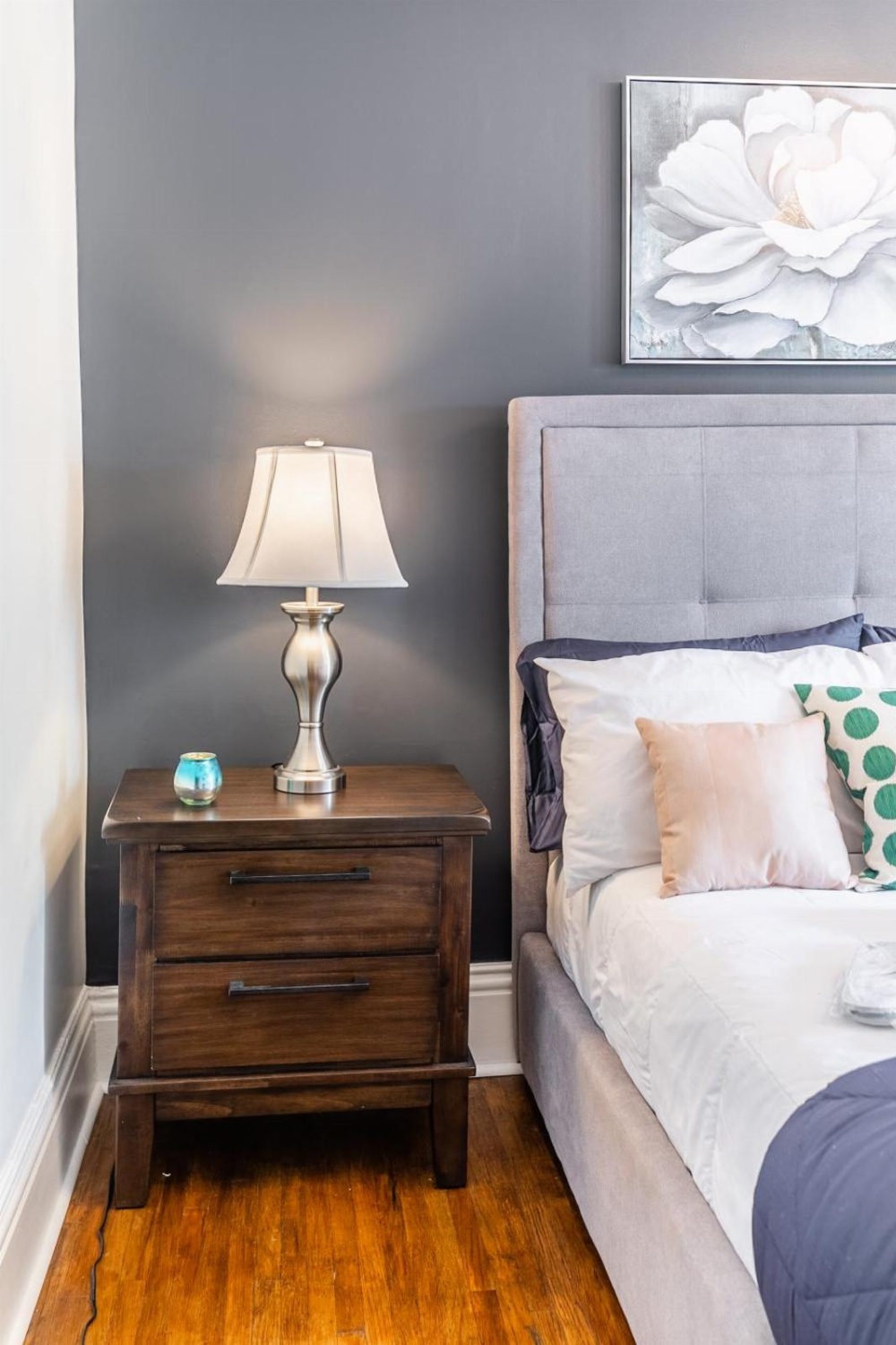 Upscale 1BR - Boutique Apartment - PRIME Downtown Location!